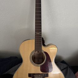 Jumbo 12 string takamine