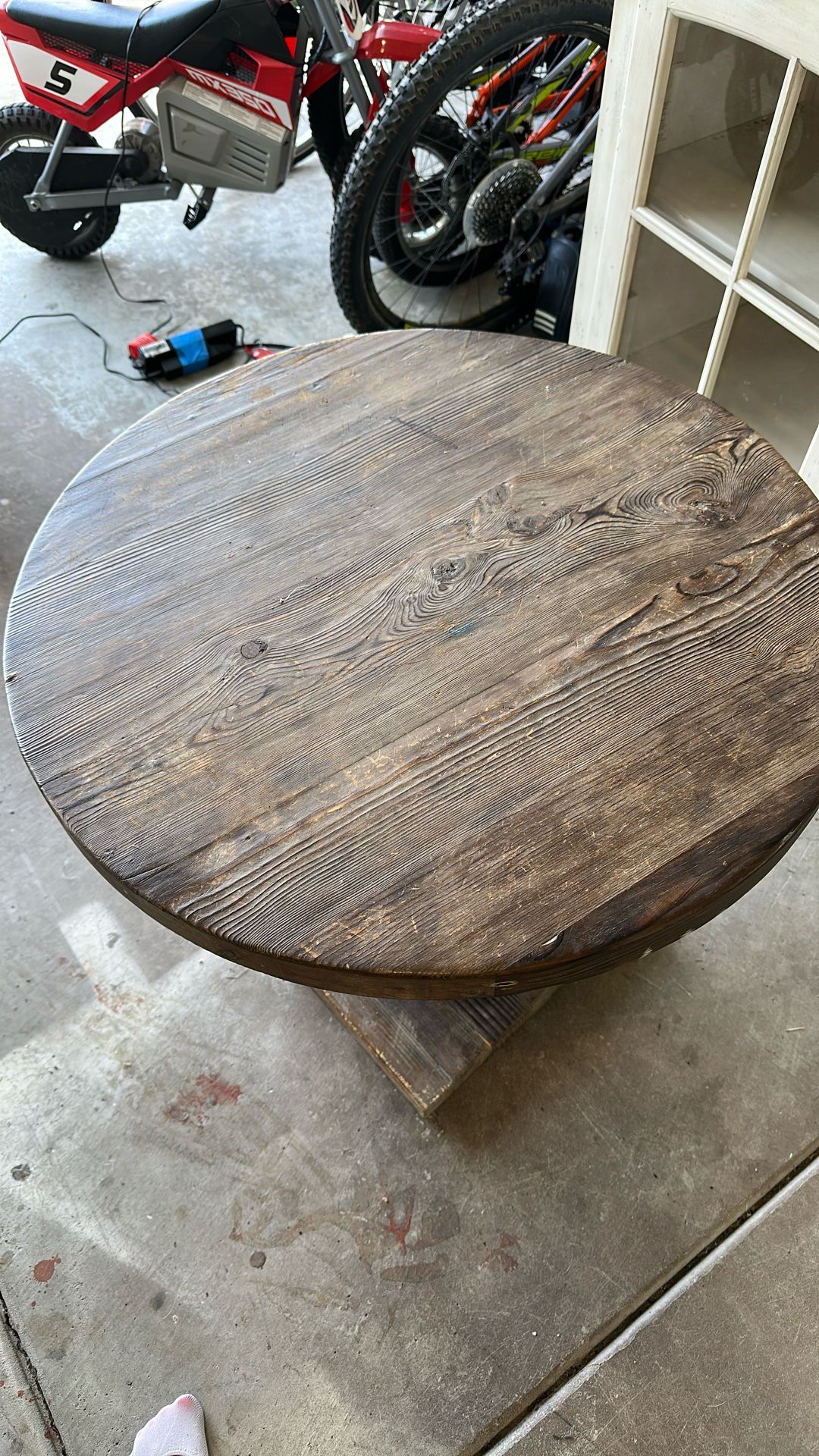 Round Side Table