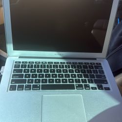 MacBook Apple
