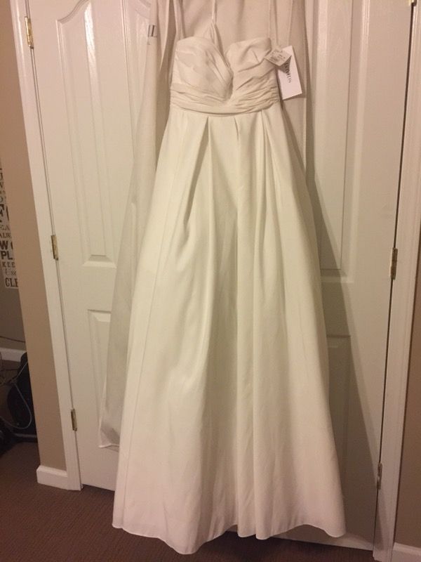 New David S Bridal Wedding Dress Strapless With Empire Waist Style New David S Bridal Wedding Dress Strapless With Empire Waist Style Wg3707 Size 6 Clothing Shoes In Concord Nc Offerup