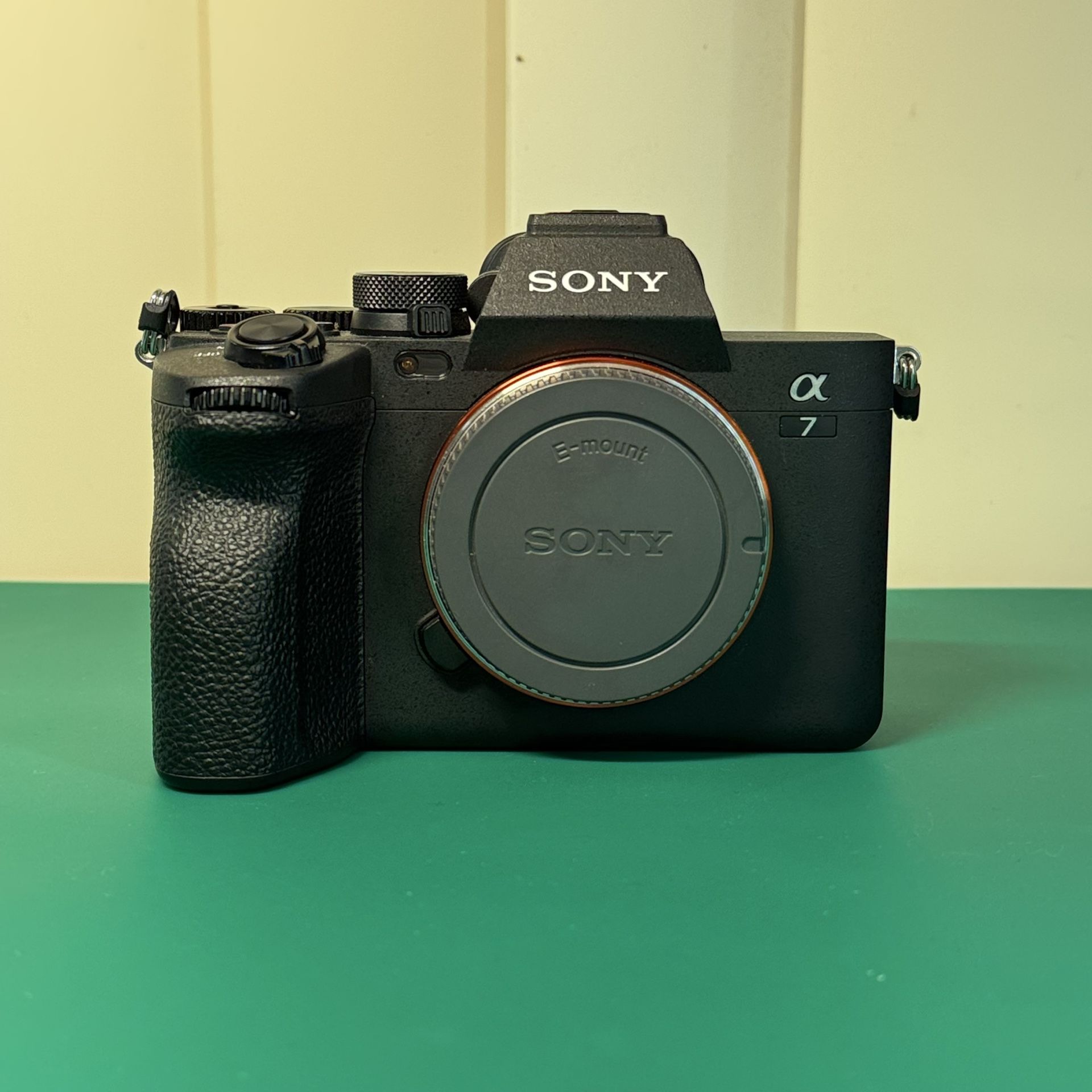 Sony Alpha 7 IV Full-frame Mirrorless Interchangeable Lens Camera 5700 Shutter Counts