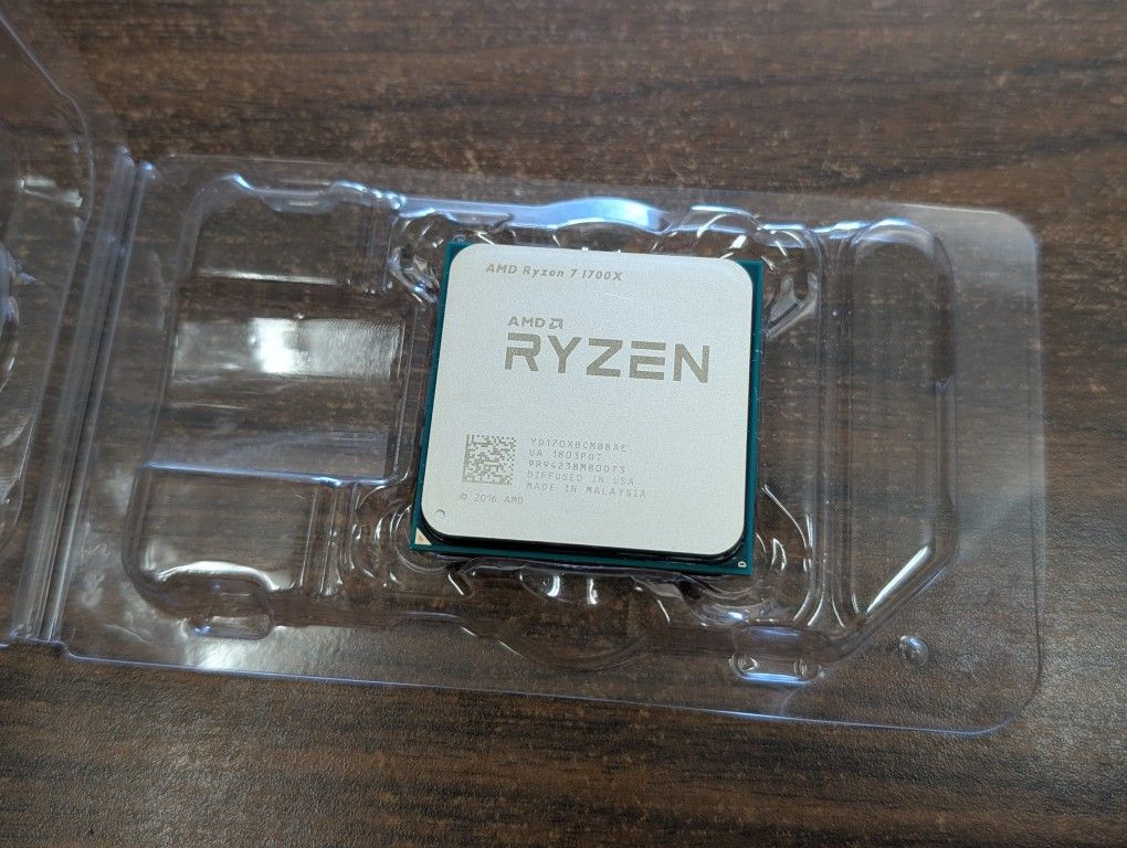 AMD Ryzen 7 1700X 3.4GHz AM4 Eight Core CPU Processor + Plastic Shell