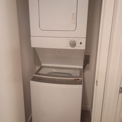 Whirlpool Stackable Washer And Dryer New