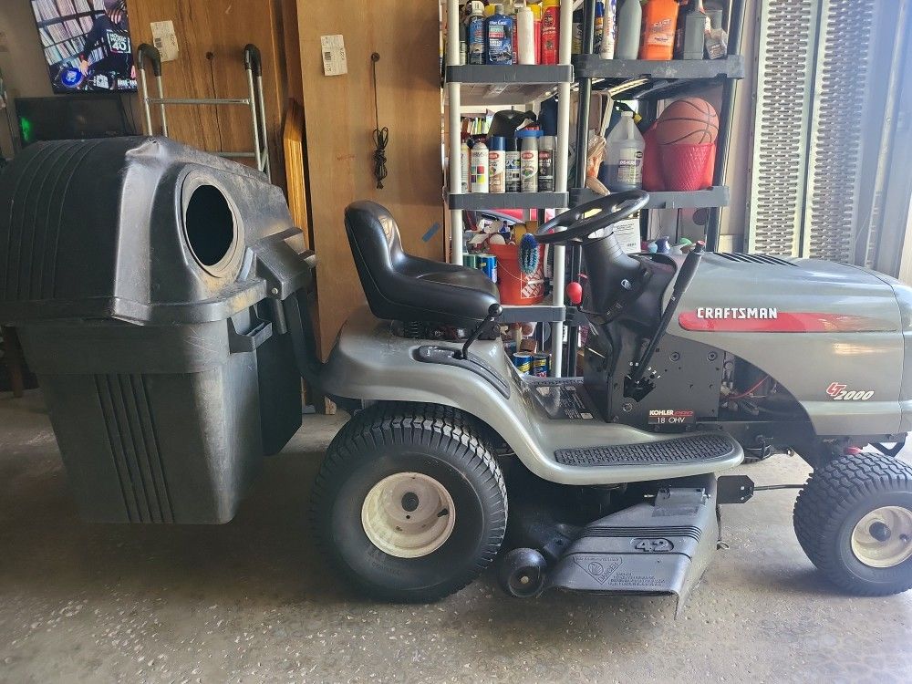 Craftsman 42 Inch 18 Horsepower Riding Mower With Bagger 600 Firm