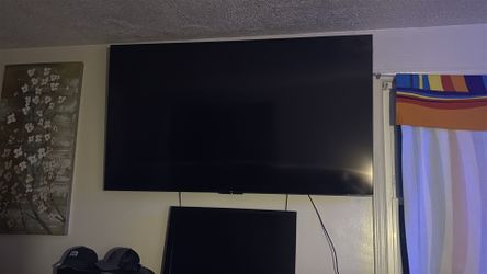 3 TVs (75-55-50)