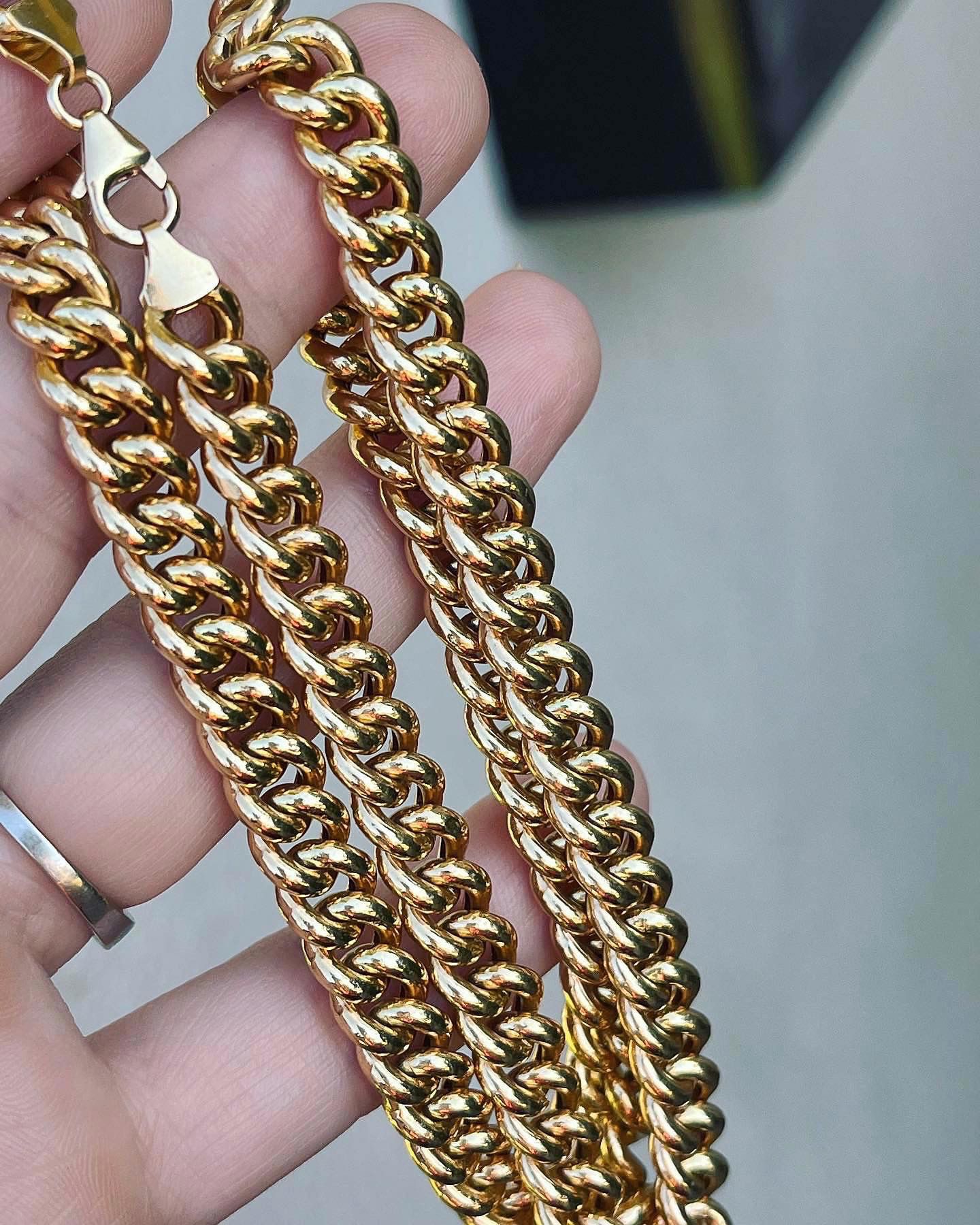 Gold Cuban Link Louis Vuitton Chain for Sale in Hawthorne, CA - OfferUp