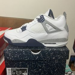Jordan 4 Midnight Navy size 11