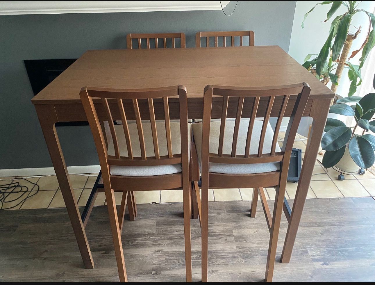 Table and four chairs from Ikea in good condition