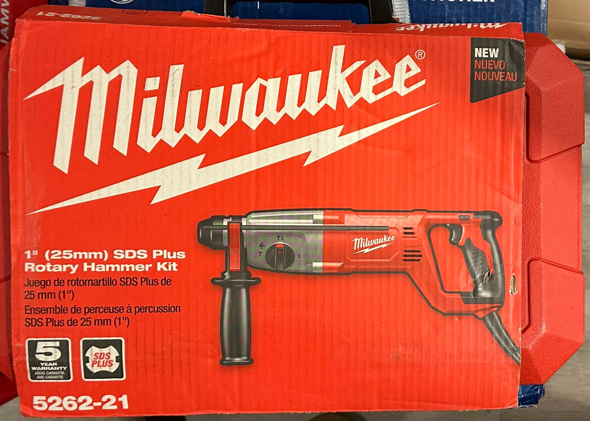 Milwaukee 8 Amp Corded 1 in. SDS D-Handle Rotary Hammer