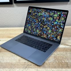 2017 15" MacBook Pro - 2.9 GHz i7 - 16GB - 500GB - 4GB GPU - 100% Battery