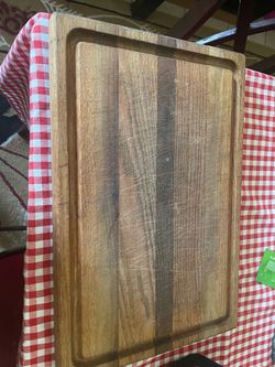 Wood Cutting Board with Juice Groove