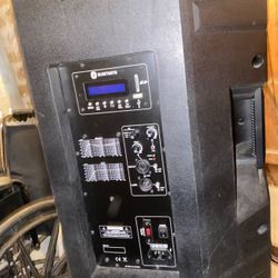 1800 Watt Powered Speakers