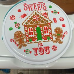 Plastic Gingerbread Cupcake Or Cookie Container $1