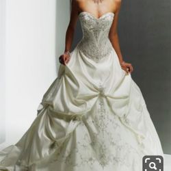Brand new Alfred Angelo wedding dress!