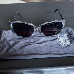Women’s Black Fly Sunglasses