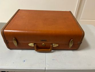 Vintage 50s Leather Samsonite Suitcase (Good Condition)