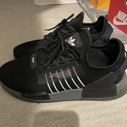 MENS Adidas NMD SIZE 11