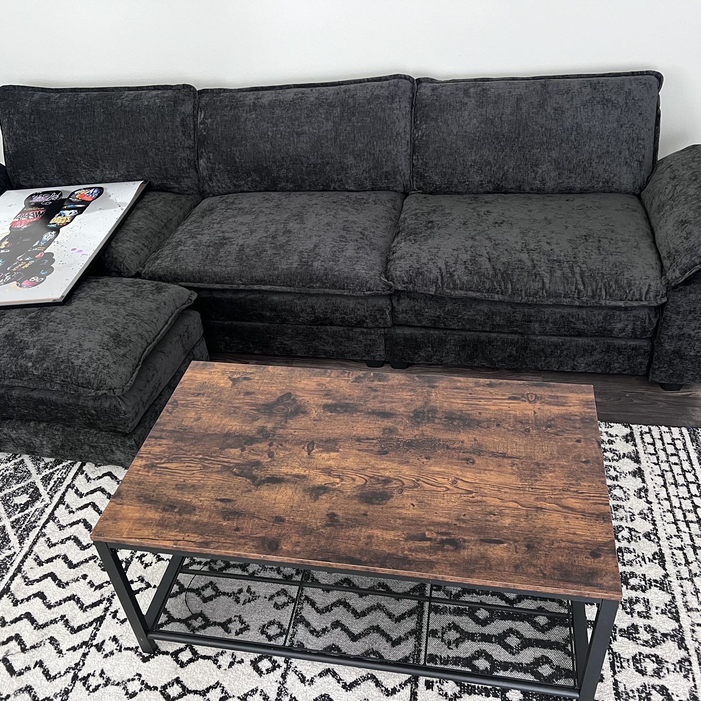 New Sofa With Ottoman Amazon Buy 121’/used Like New Coffe Table 