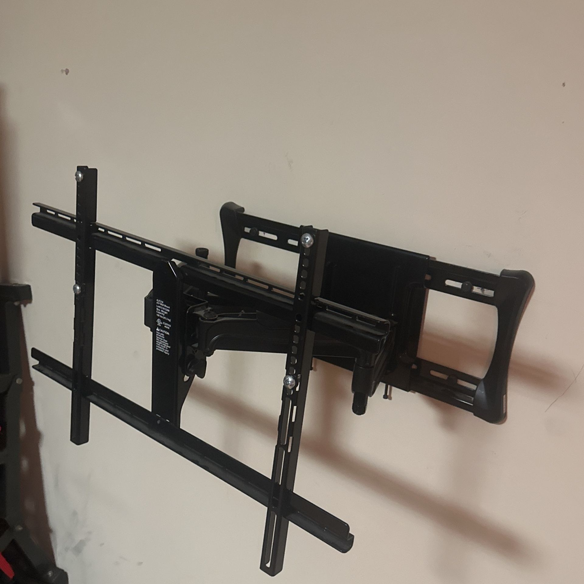 Wall mount TV Brackett