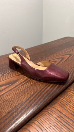 Burgundy/red heels