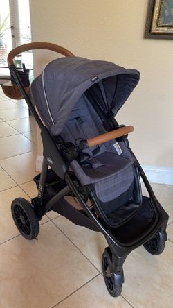 Chicco Corso Stroller + Infant Carseat
