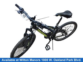 Mongoose R1766wm Black Mountain Bike