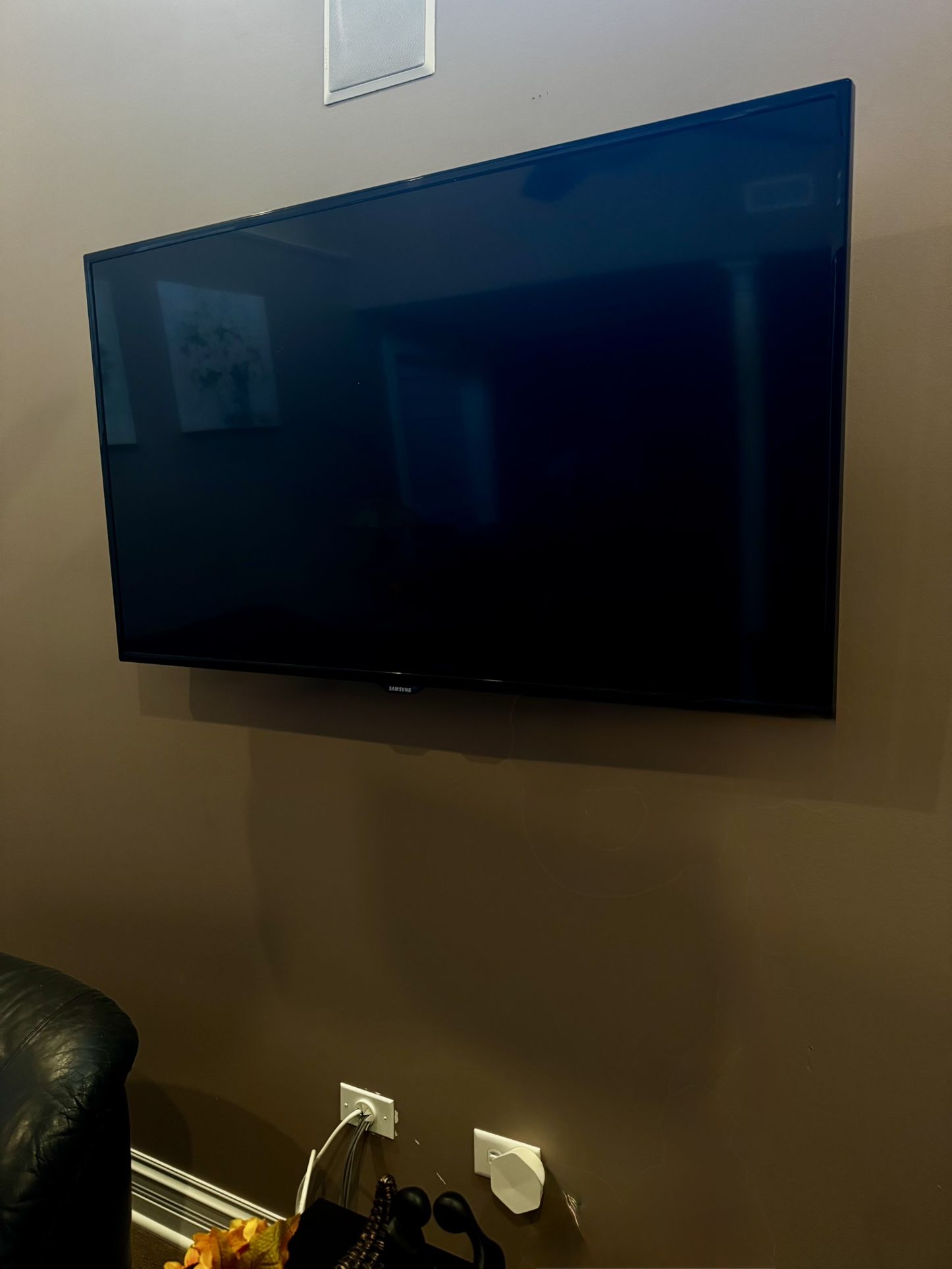 Samsung Full HD Smart LED TV