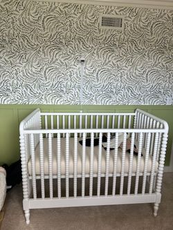 Serena and Lily Piccolo Convertible Crib, White, Jenny Lind
