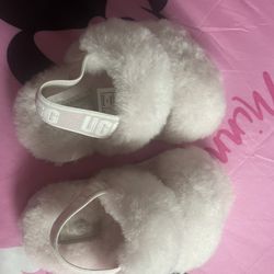 Toddler girl Ugg Slides Size 6