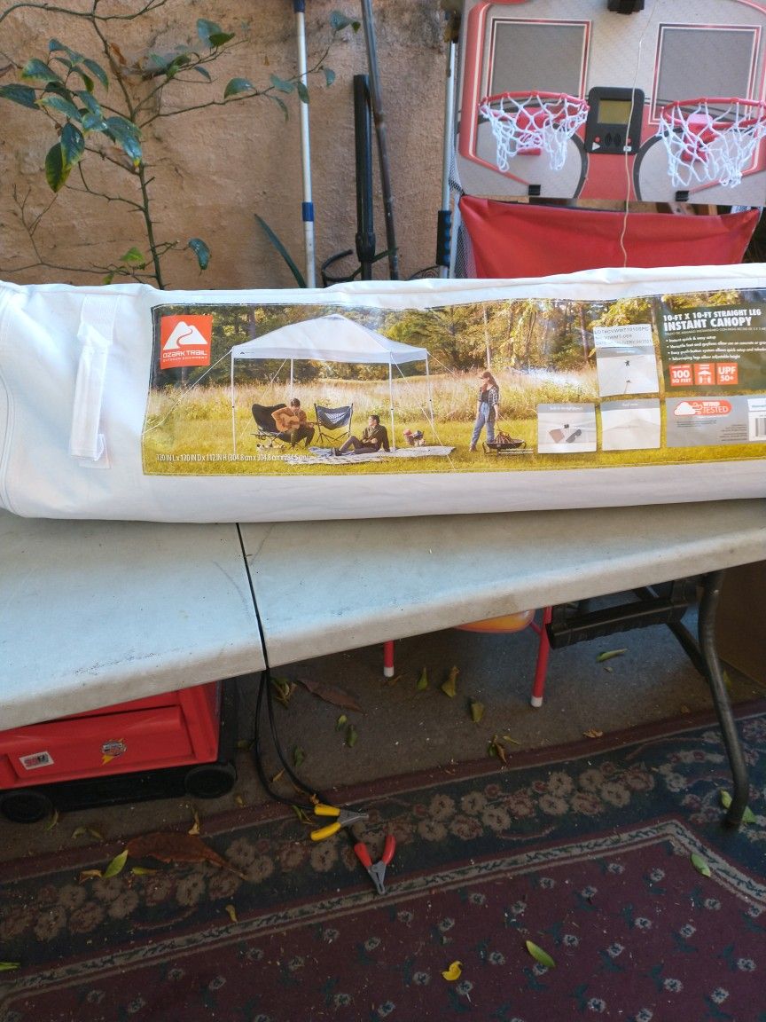 10-ft X 10 ft straight Leg Instant Canopy 5 disponibles