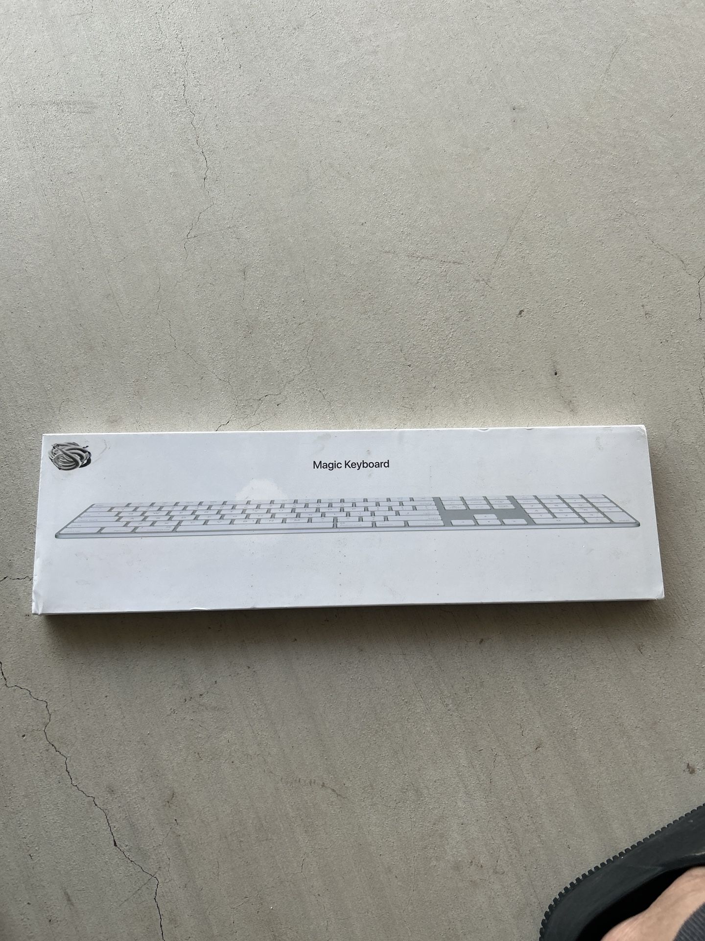 brand new apple magic keyboard