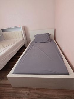 Twin bed