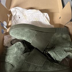 New Adidas Sz. 9.5 $40