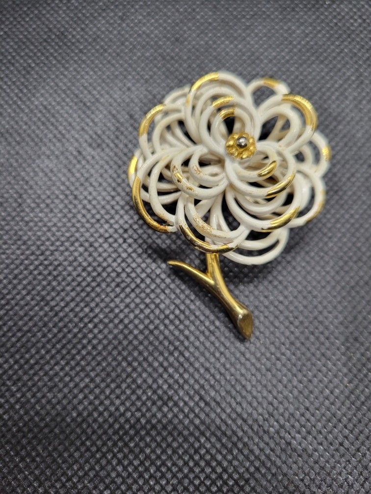 Monet Flower Brooch 