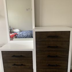 8 Drawers Chest With Mirror 