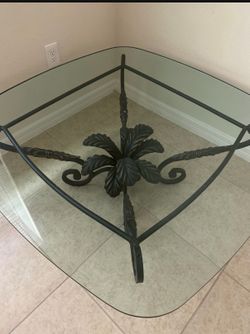 Decorative Coffee/cocktail Table  Metal And  Tempered Glass