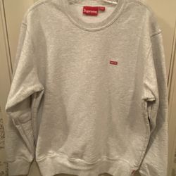 Supreme Small Box Logo Sweatshirt