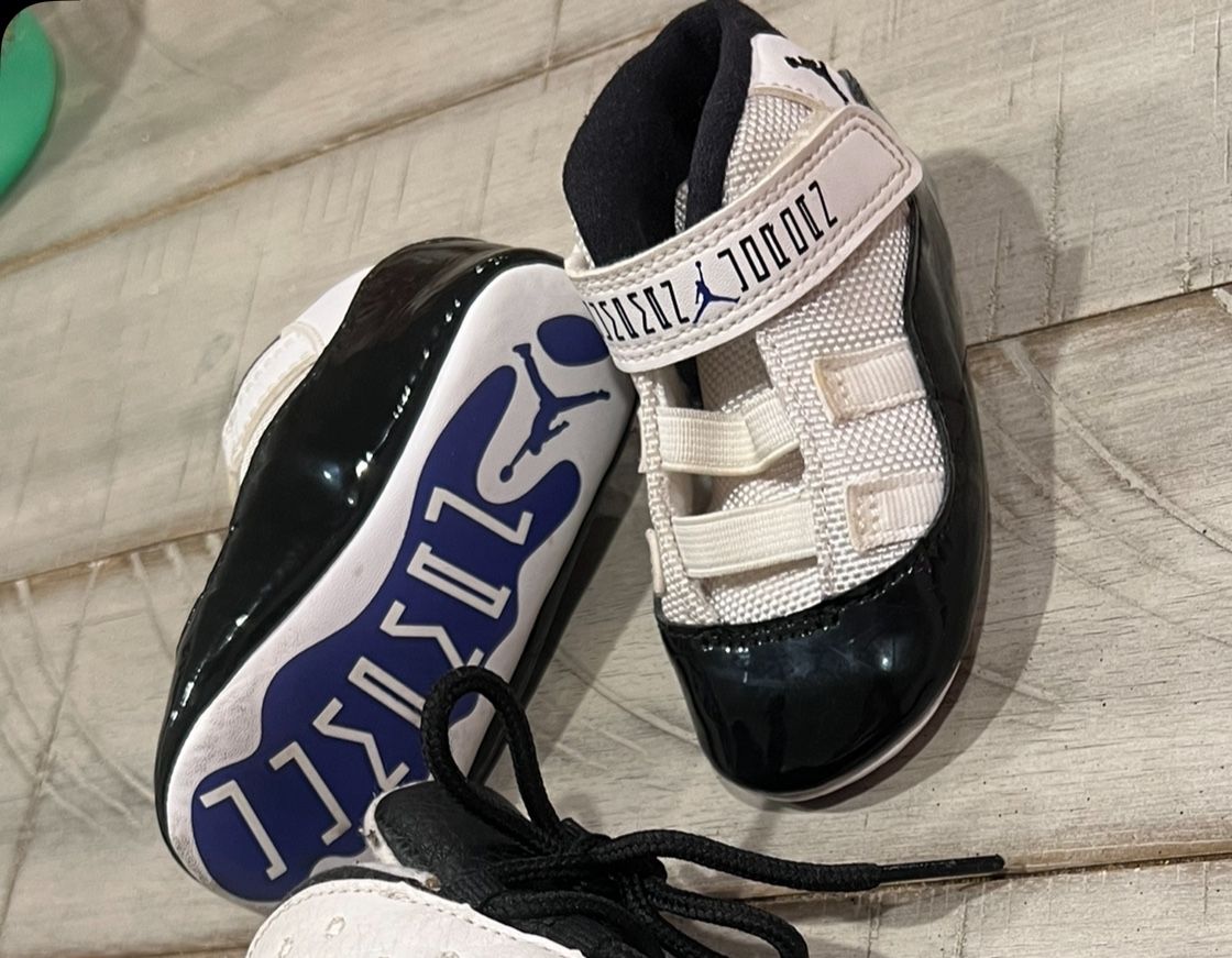 Jordan 11s