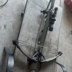 Horton Compound Crossbow With Arrows 