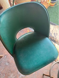 Bar stool (4)
