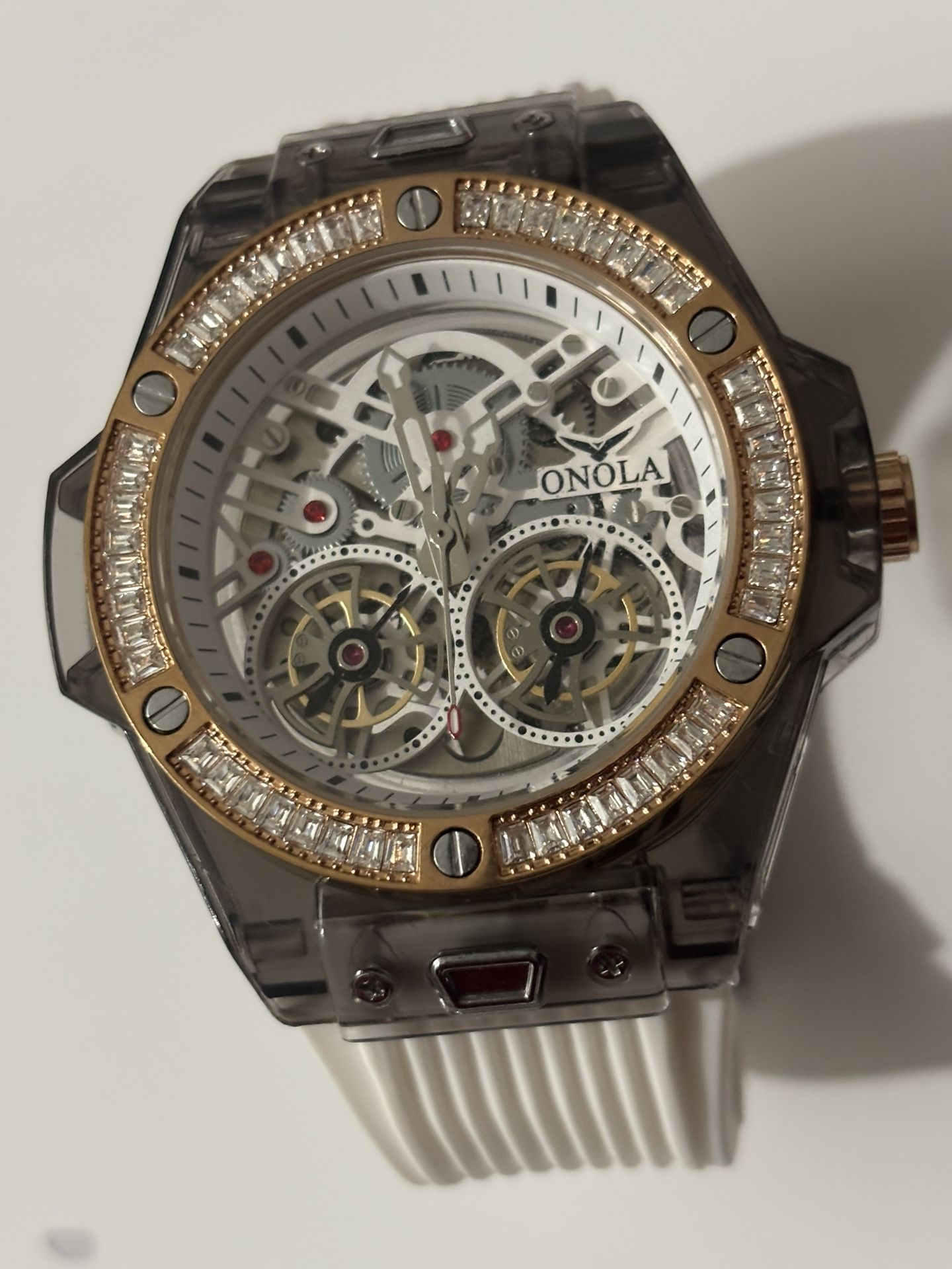 Onola Watch