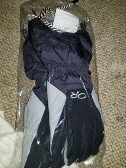 Brand new OR medium for tex gloves