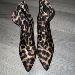 Print Booties (size 6)