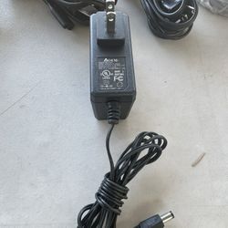 AOEM INTERNET CHARGER - Used Good Condition 10$ 