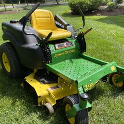 John Deere Z425 zero turn riding mower 48”