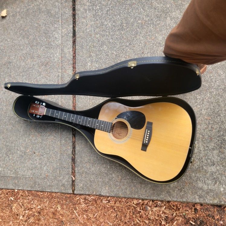 Alvarez Acoustic Guitar