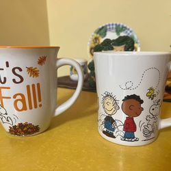 Two Charlie & Snoopy Cups