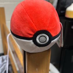 Pokémon Pokéball Plush