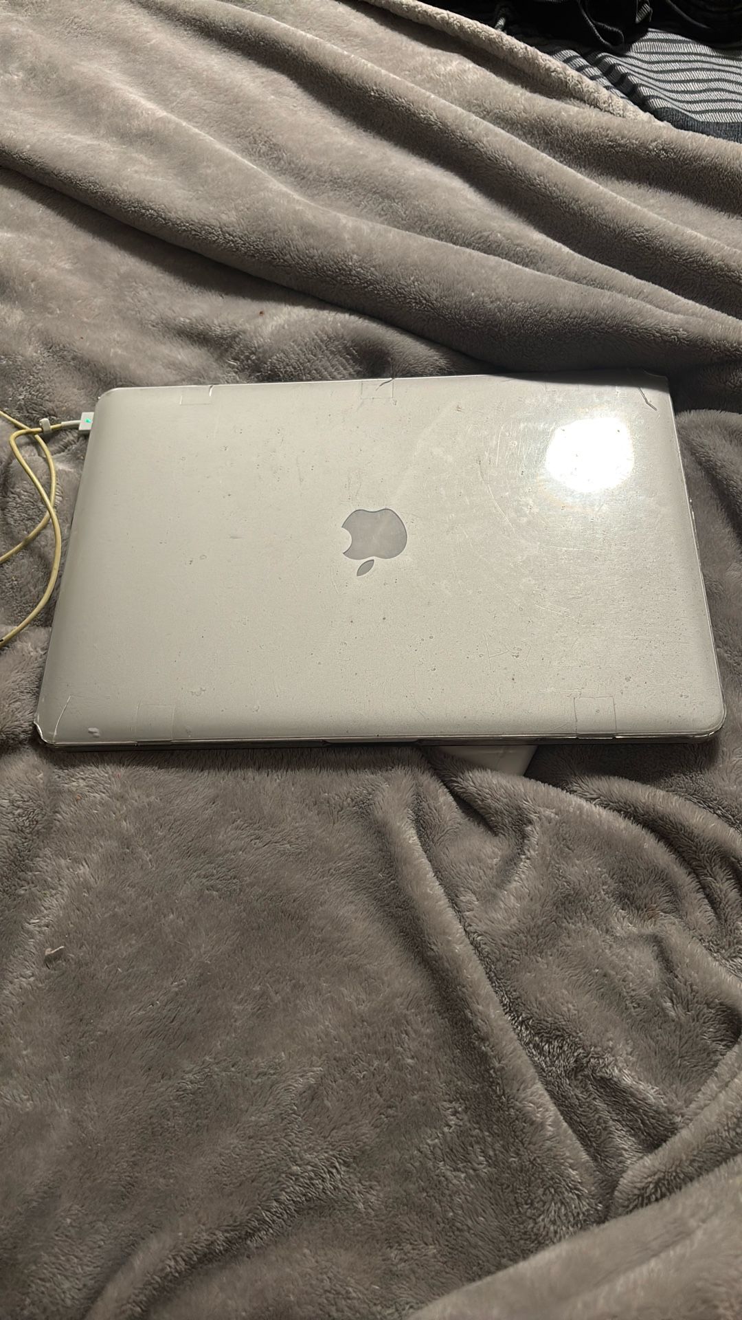 MacBook Pro 15” w removable clear case