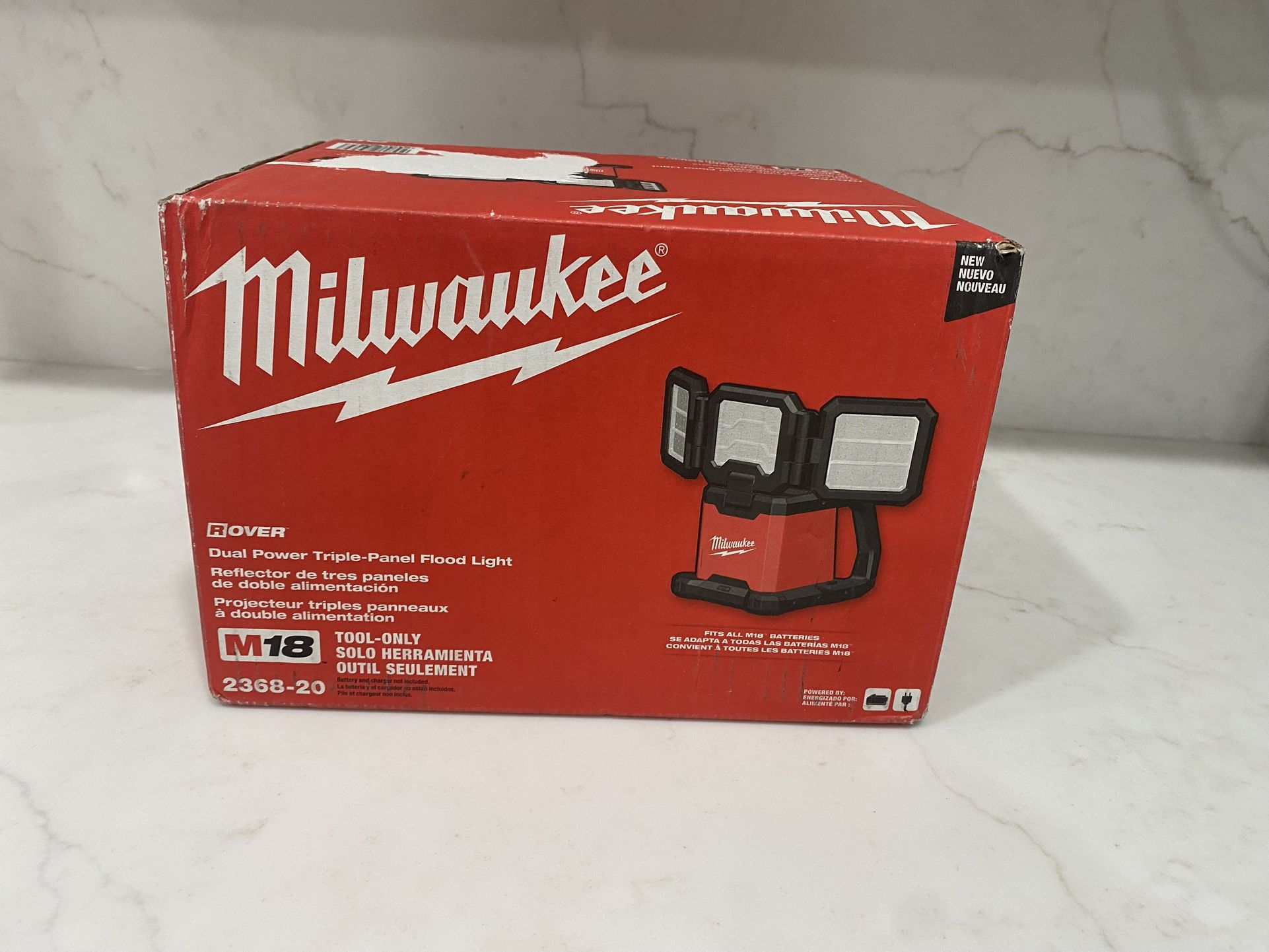 Milwaukee M18 Triple Panel Flood Light